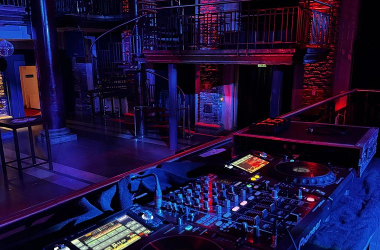 Club-DJ Set in Wuppertal mit House und Tech House